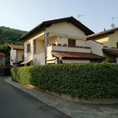 Feriehus Casa Lago Maggiore Lesa